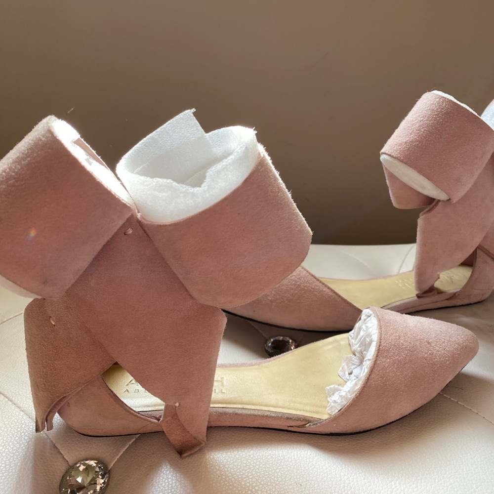 Aminah Abdul Jillil Bow Flats